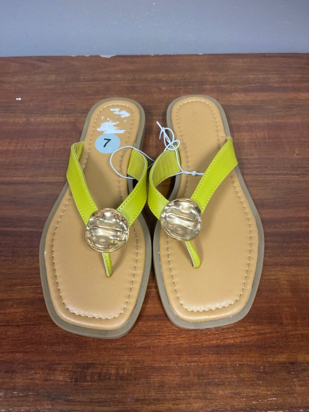 Andiamo Womens Lime Green Thong Sandals Size 7 Gold Medalion Accent Flip Flops